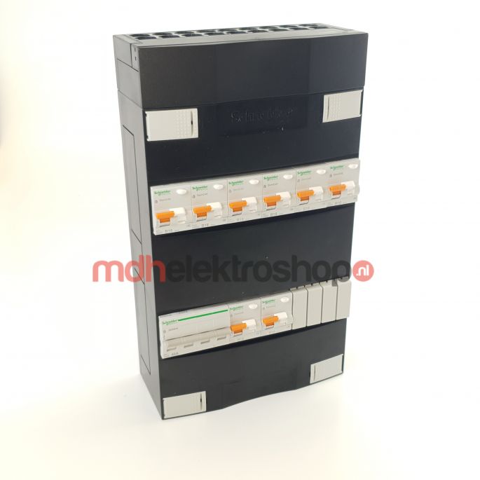 Schneider groepenkast 3 fase met 8 aardlekautomaten ADVAG38000H3