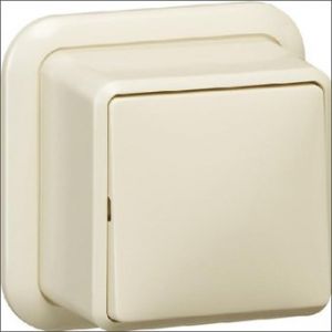 Gira | wisselschakelaar | Opbouw Crème | 010610