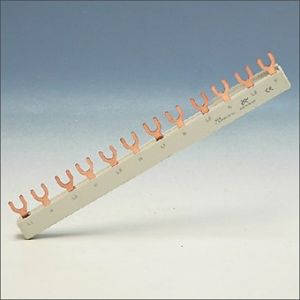 EATON 1317804 - Kamrail met vork-aansluiting voor 6 Eaton aardlekautomaten 1P+N verdeeld over 3-fasen